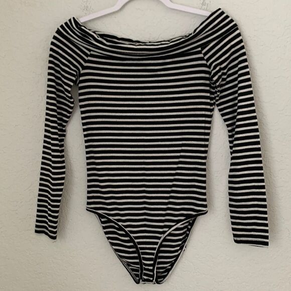 One Clothing Off The Shoulder Striped Bodysuit Size S - Picture 1 of 8